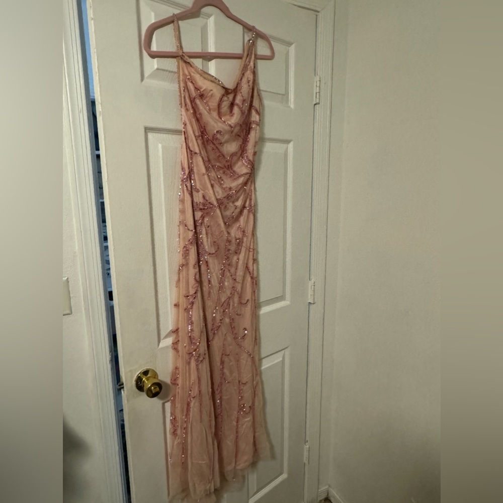 Beautiful pink dress perfect for prom
